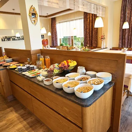 Gruber Hotel 2*